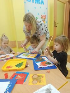 Ćwiczenia wspomagające rozwój motoryki małej