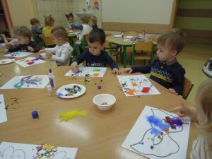 Maska karnawałowa grupa II praca plastyczna