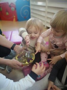 Zabawy badawcze z lodem – grupa II