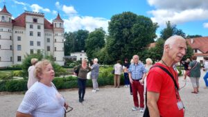 Sierpień