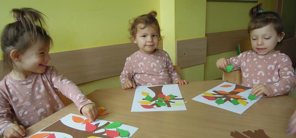 praca plastyczna 'Jesienne drzewo' grupa III